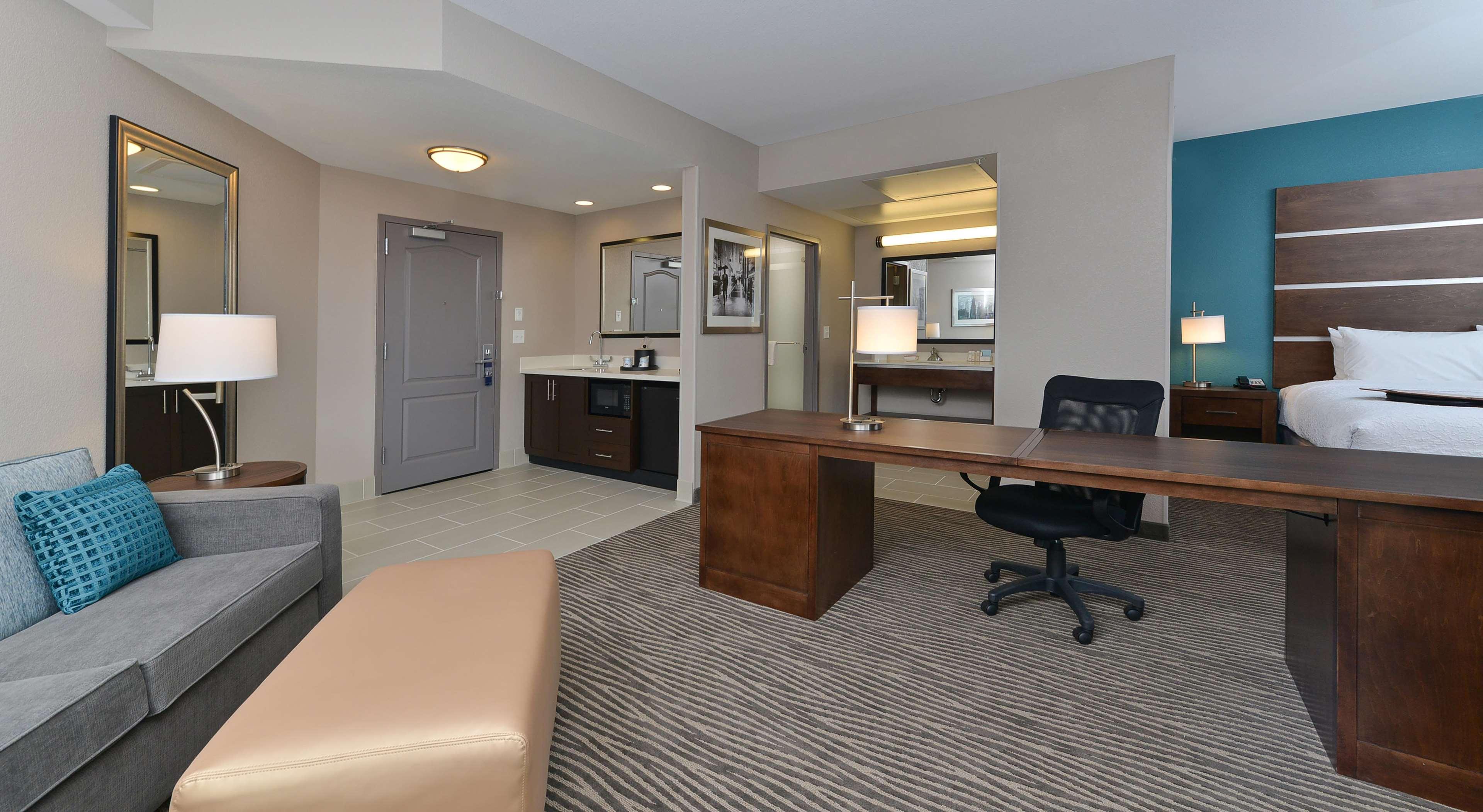 Hampton Inn & Suites Des Moines Downtown Екстериор снимка