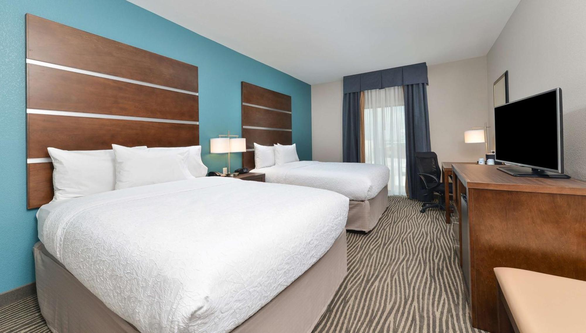 Hampton Inn & Suites Des Moines Downtown Екстериор снимка