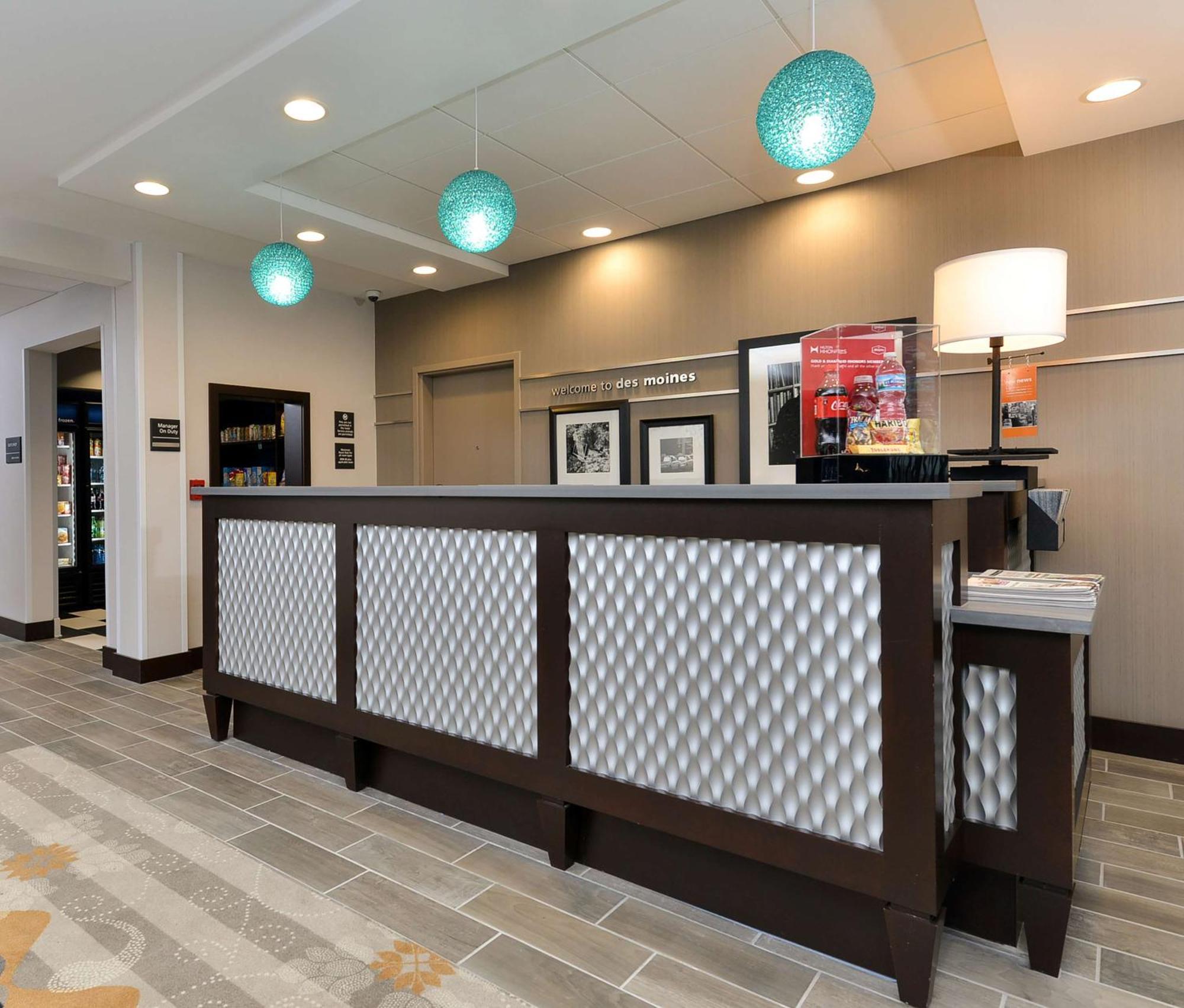 Hampton Inn & Suites Des Moines Downtown Екстериор снимка