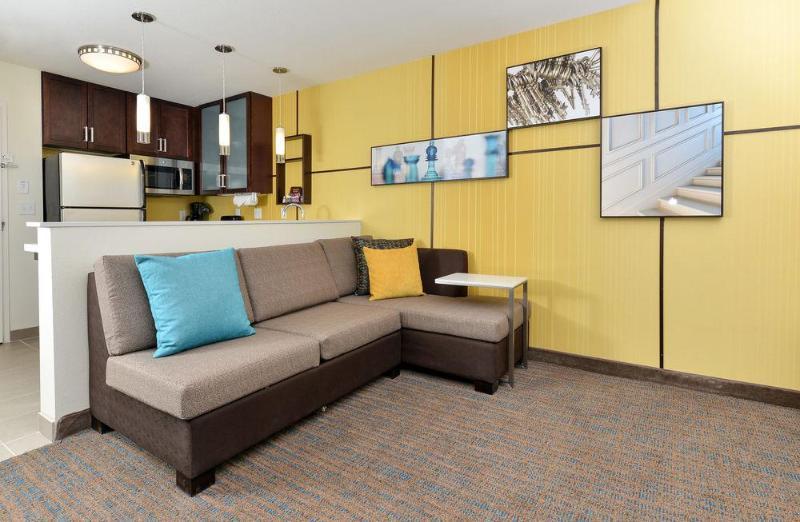 Hampton Inn & Suites Des Moines Downtown Екстериор снимка
