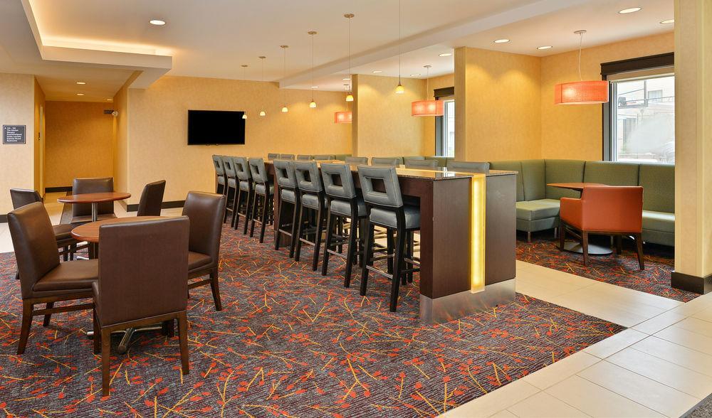 Hampton Inn & Suites Des Moines Downtown Екстериор снимка