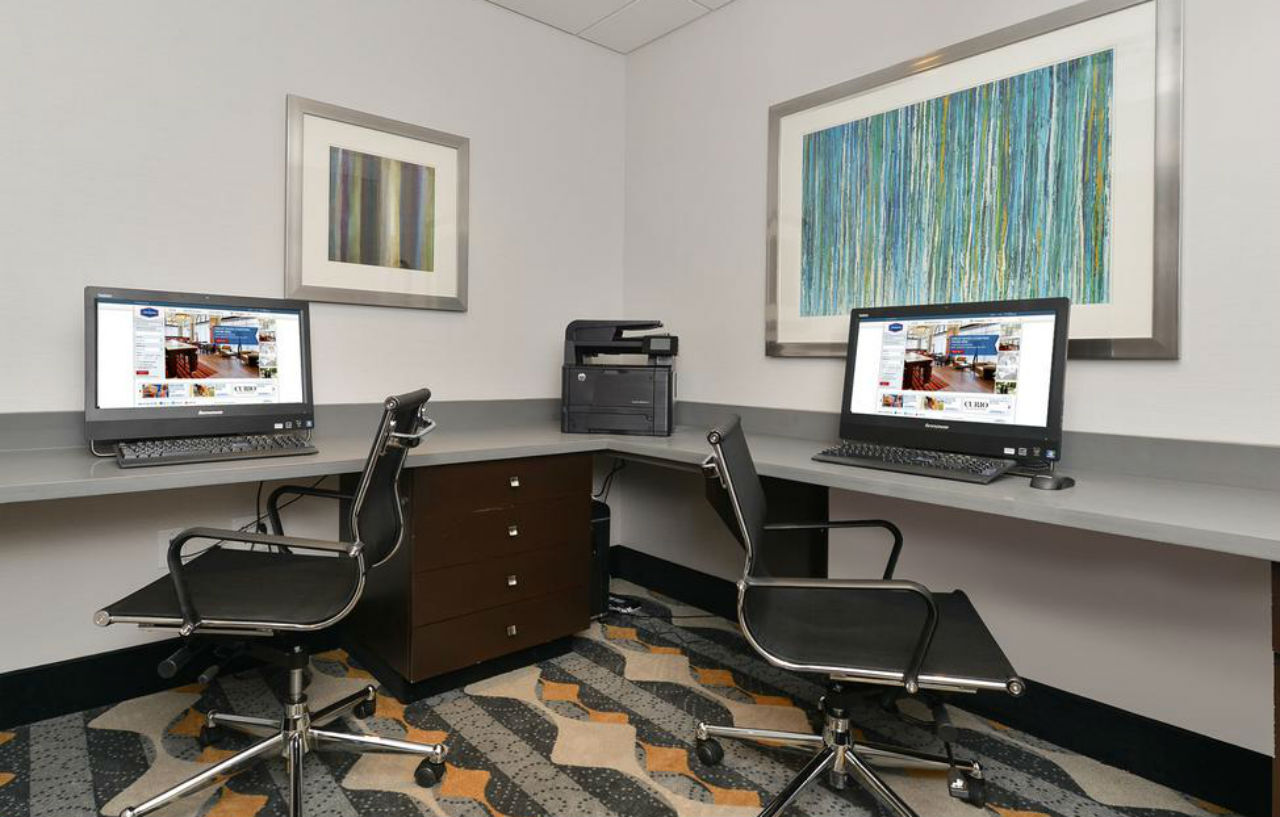 Hampton Inn & Suites Des Moines Downtown Екстериор снимка
